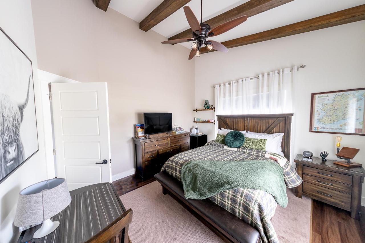 Back Home Bed And Breakfast Membertou ภายนอก รูปภาพ